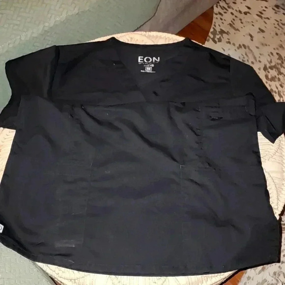 EON by Maevn Scrub Top - Picture 1 of 4